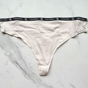 NWOT CALVIN KLEIN 1996 COTTON STRETCH MODERN THONG PANTY IN PEACH SIZE L/XL